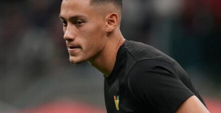 Jay Idzes kala membela Venezia.