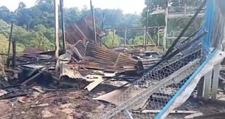 Warung dan Motor dibakar warga