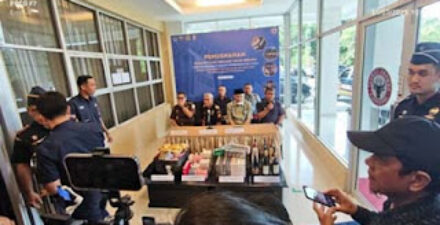 Press rilis pemusnahan BMN Bea Cukai di Wisma Indarung.