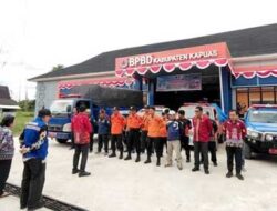 Pemkab Kapuas Salurkan Bantuan Warga Terdampak Banjir