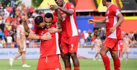 Laga Persita Tangeranf vs Semen Padang resmi ditunda.