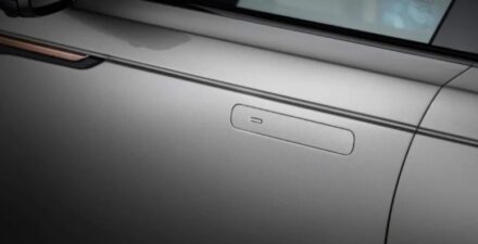 China Pertimbangkan Larang Gagang Pintu Tersembunyi Mobil Listrik