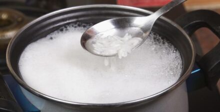 Beras fortifikasi disebut sehat karena kandungan gizi dan nutrisinya disebut lebih banyak.