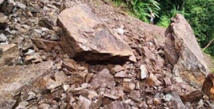 Tanah longsor yang melanda Kabupaten Bengkulu Utara.