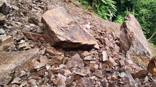 Tanah longsor yang melanda Kabupaten Bengkulu Utara.
