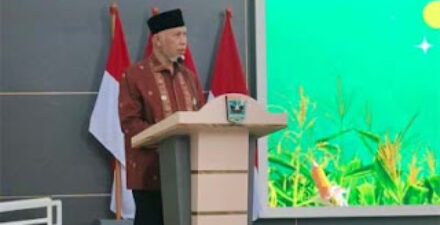 Gubernur Mahyeldi beri sambutan di acara AGRO Youth Talks.