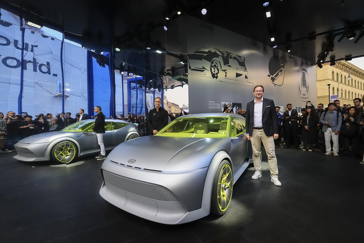 Hyundai menampilkan Concept THREE di IAA mobility 2025.