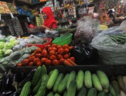Harga Beras Turun, Cabai dan Bawang Naik di Akhir Pekan