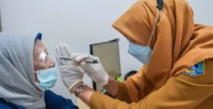 Baksos Perdana Kodam XX/Tuanku Imam Bonjol Disambut Antusias Warga Padang