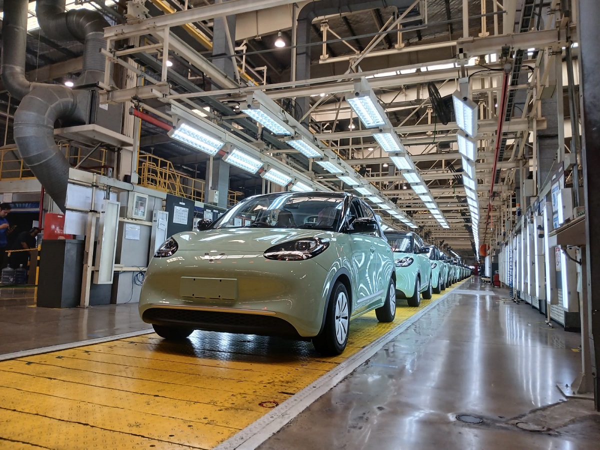 8 Tahun Beroperasi, Pabrik Wuling di Indonesia Produksi 178 Ribu Unit.