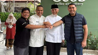 Gubernur Sumatera Barat Mahyeldi Ansharullah salam kekompakan.