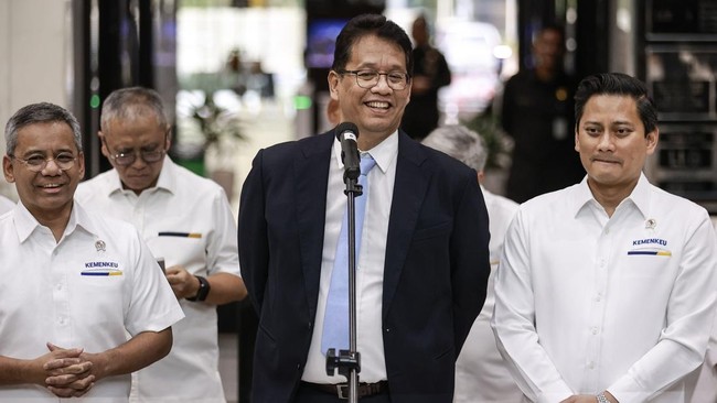 Purbaya Yudhi Sadewa menduga alasan Presiden Prabowo menunjuk dirinya sebagai Menteri Keuangan karena ia terlihat mahir saat presentasi seputar ekonomi.