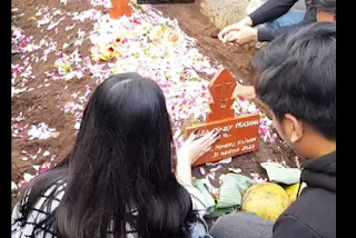 Mahasiswa Universitas AMIKOM Yogyakarta meninggal dunia saat mengikuti aksi unjuk rasa di Mapolda DIY, Minggu (31/8/2025).