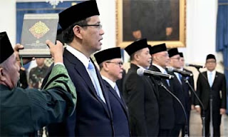 Pelantikan sejumlah menteri dan wamen di Istana Negara, Jakarta, Senin (8/9/2025).