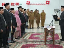 Arry Yuswandi Kukuhkan Pejabat Administrator dan Pengawas