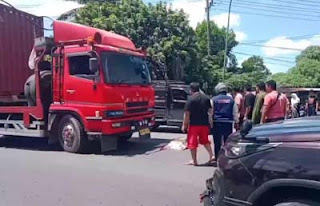 Kecelakaan maut sepeda motor yang dikendarai suami istri tertabrak truk