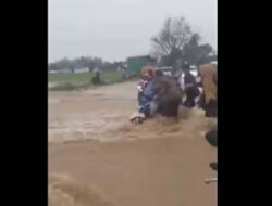 Hujan Deras Sebabkan Banjir Bandang di Kompleks Pemkab