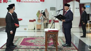 Mahyeldi Ansharullah, melantik dua Pejabat Pimpinan Tinggi Pratama (eselon II)