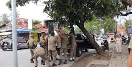 Penataan Pasar Raya, PKL Ditertibkan Satpol PP Padang