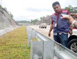 Aksi Bahaya di Tol Padang-Sicincin, Pengguna Jalan Diimbau Waspada