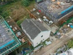 Tolak Ganti Rugi, Rumah Bibi Zhang Halangi Jalur Kereta Cepat