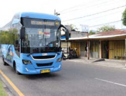 Penumpang Protes, Trans Padang Dinilai Tak Efisien