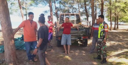 Babinsa Kuala Baru Tetap Semangat Jalankan Tugas di Tengah Akses Jalan Ekstrem