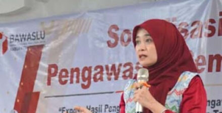 Ketua Bawaslu Kabupaten Pasaman, Rini Juita.
