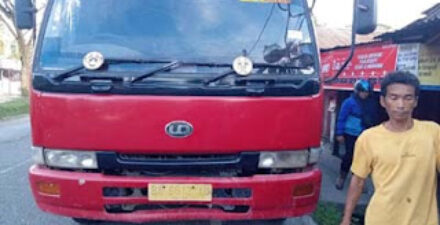 Truk Muatan Pasir Ditabrak Motor, Polisi Selidiki Kronologi.