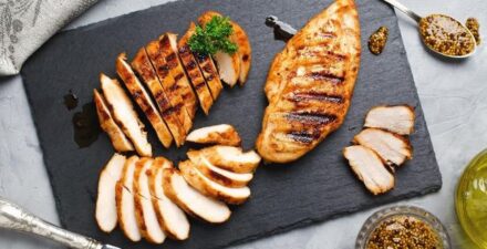 Rahasia Memasak Dada Ayam agar Empuk, Gurih, dan Tidak Hambar