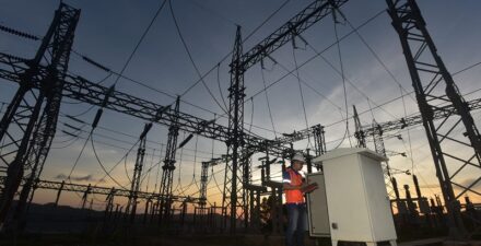 PLN Genjot Energi Hijau dan Digitalisasi untuk Perkuat Keuangan