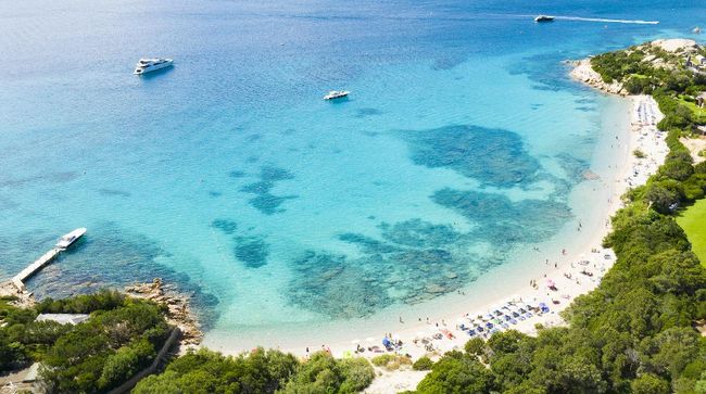 Wilayah Sardinia, Italia, yang dikenal dengan keindahan.