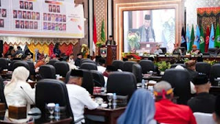 Gubernur Mahyeldi saat memberikan sambutan.