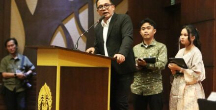 Ahmad Iman Syukri Resmi Raih Gelar Doktor Desa dari UI