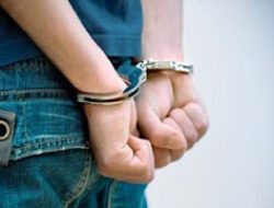 Polisi Tangkap Penipu Modus Kenal Pemilik Toko yang Resahkan Pedagang Bukittinggi