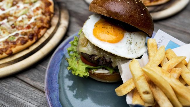 Studi temukan makanan cepat saji ternyata bikin otak lemot.