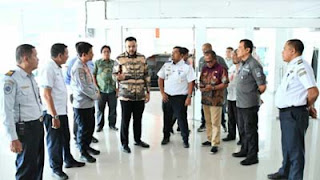 Wali Kota Padang, Fadly Amran, saat meninjau Terminal Tipe A Anak Air