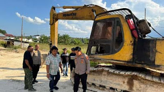 Polres Kampar dan TNI menindak tambang ilegal Galian C.