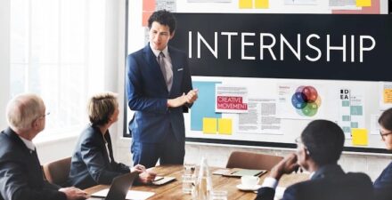 Ada sejumlah manfaat yang diperoleh peserta selama mengikuti program magang.