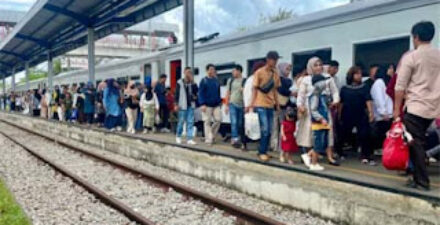 KAI Sumbar Catat Ketepatan Waktu Kereta Hingga 99,58%