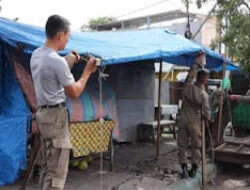 Trotoar Kota Padang Bersih dari Lapak PKL Terlantar