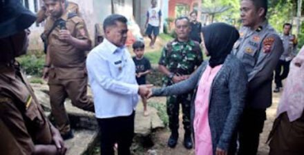 Benni Warlis Tinjau Akses Jalan Usai Takziah di Salareh Aia