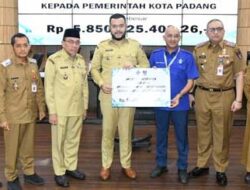Layanan Makin Baik, Perumda AM Padang Catat Deviden Tertinggi Sepanjang Sejarah Rp5,8 Miliar