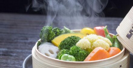 Mengukus makanan ternyata lebih sehat.