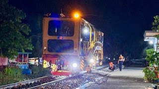 Perawatan geometrik jalur kereta di Sumbar.