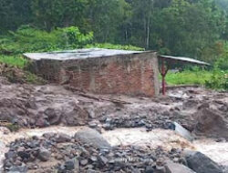 Hujan Lebat Picu Banjir Bandang di Tanjung Raya