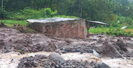 Banjir bandang menerjang Jorong Paninjauan, Nagari Paninjauan