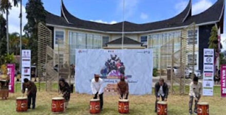 Pembukaan Pesona Tambua Tansa 2025 bertajuk "Bakato Jo Gandang, Basuo Jo Budayo"