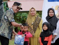 Murid Baru di SBJ Antusias Sambut Seragam Baru Gratis
