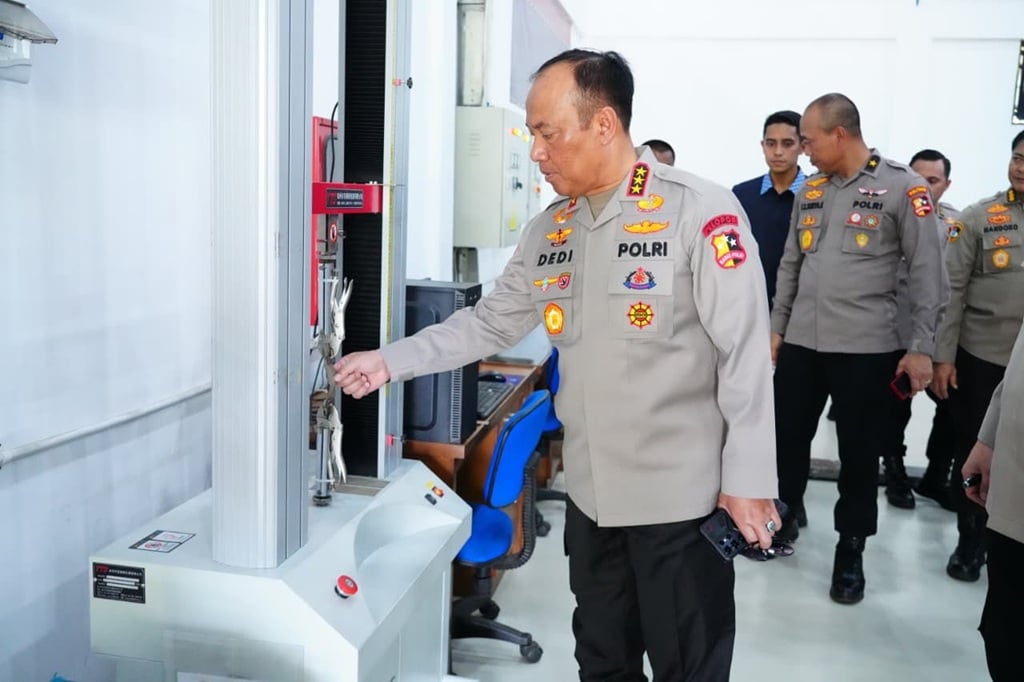 Wakapolri Komjen Dedi Prasetyo saat kunjungan kerja ke Puslitbang Polri, Jawa Barat, Rabu (12/11/2025).